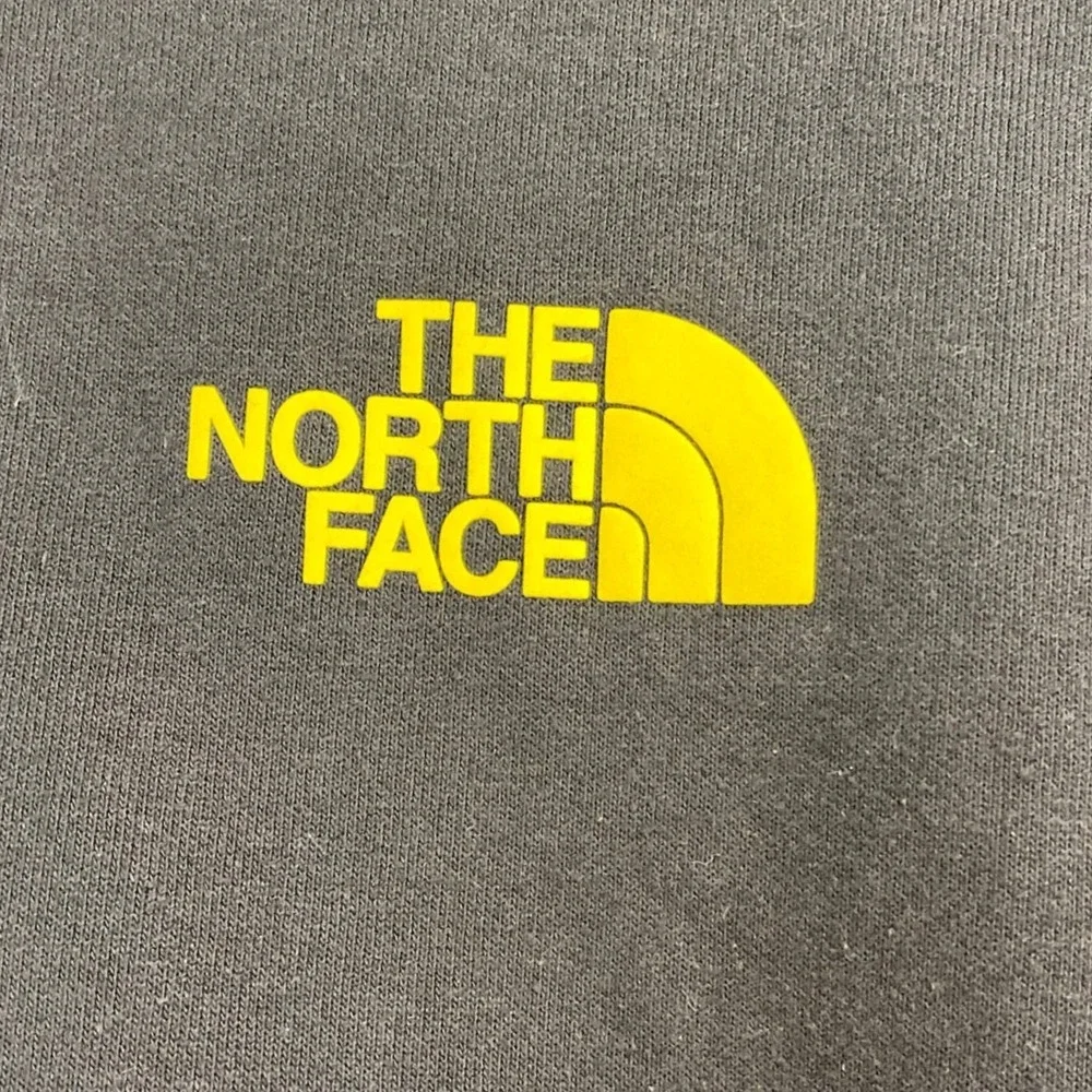 The‎ North Face Small Black Gold Logo Sweatshirt Gorpcore Heritage Crewneck